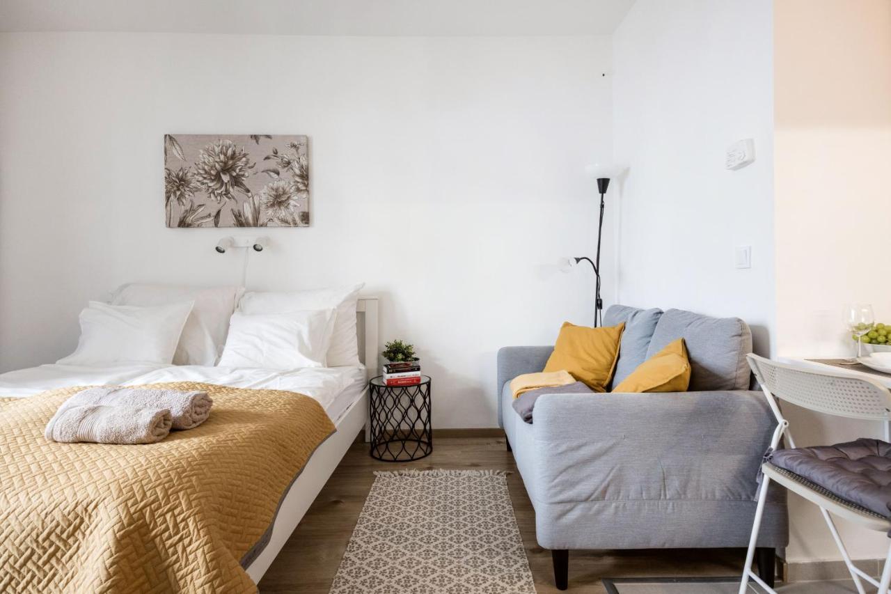 Stylish And Cozy Studio In The Heart Of The City Apartamento Budapeste Exterior foto
